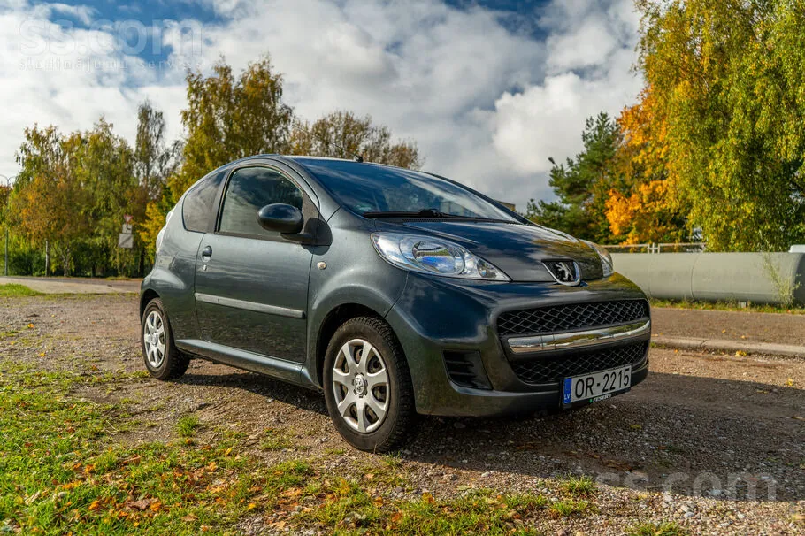 Peugeot 107 2010 photo 2
