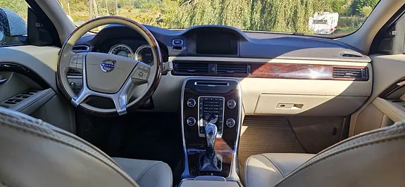 Volvo Xc70 2013 photo 2