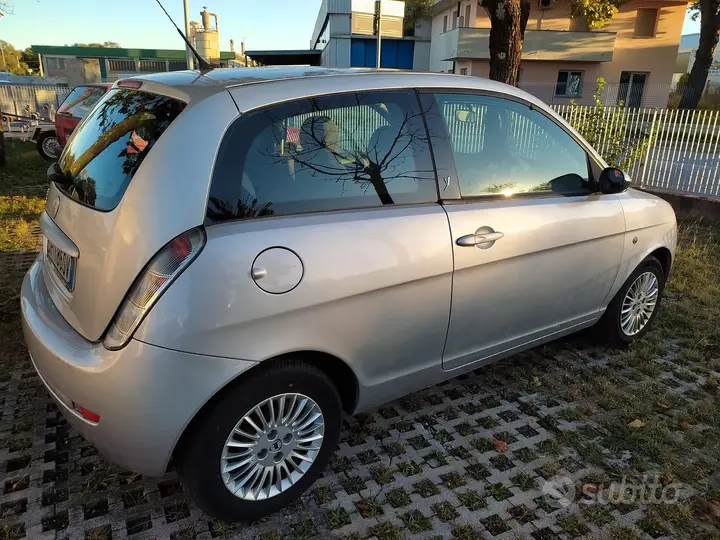 Lancia Ypsilon 2007 photo 2