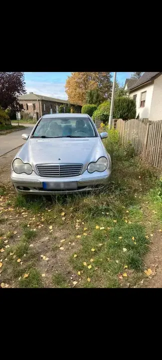 Mercedes-Benz C 320