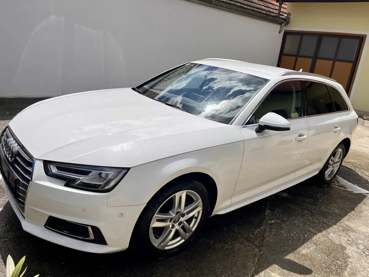 Audi A4 2015 photo 2