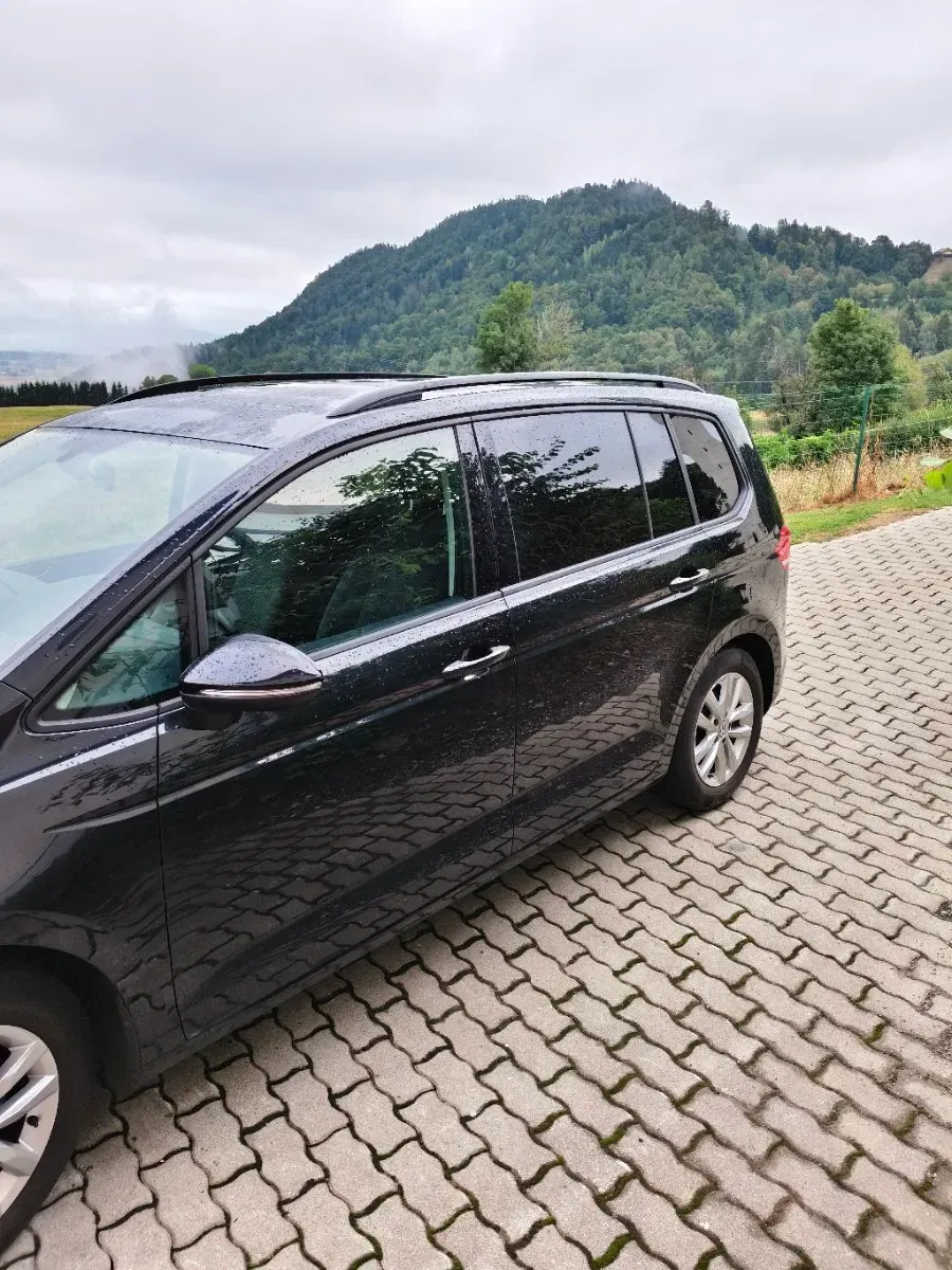 Volkswagen Touran 2015 photo 2