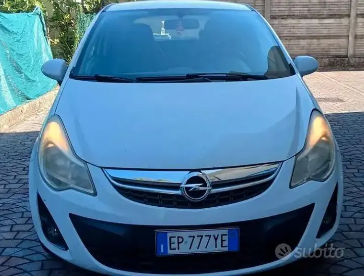 Opel Corsa 2013 photo 2