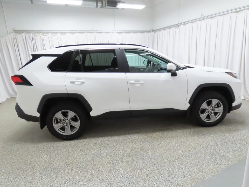 Toyota Rav4 2025 photo 2