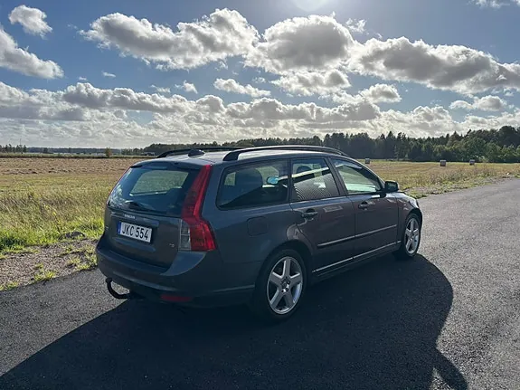 Volvo V50 2008 photo 2