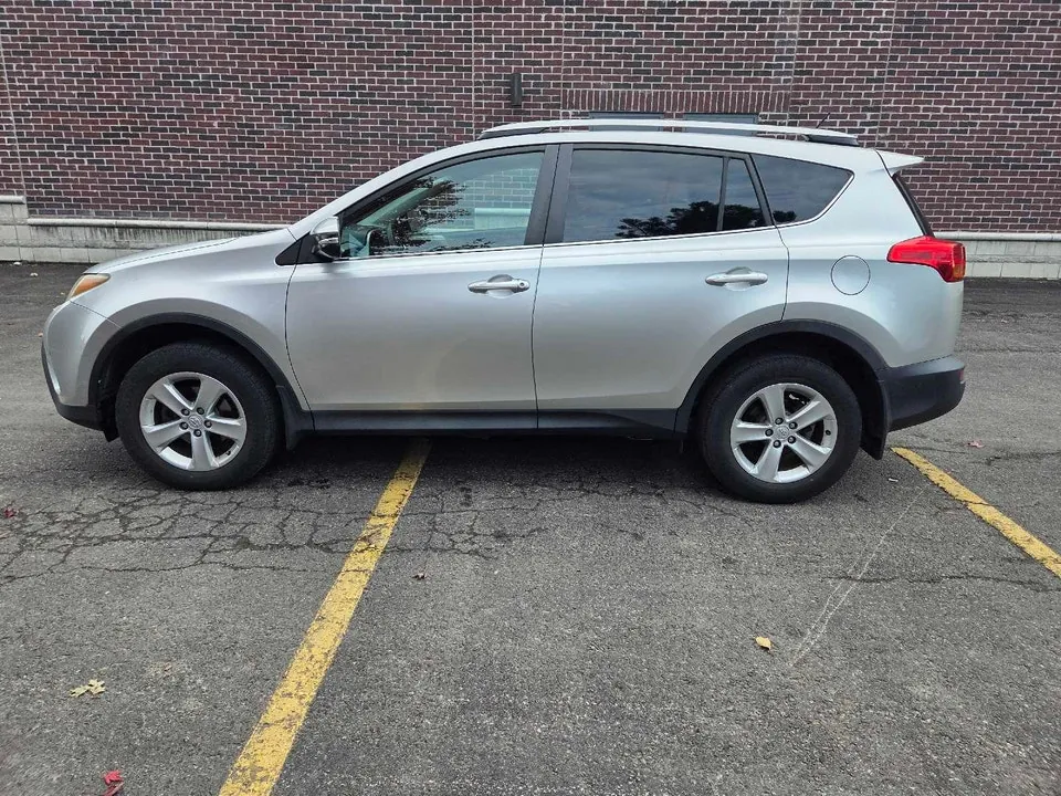 Toyota Rav4 2014 photo 3