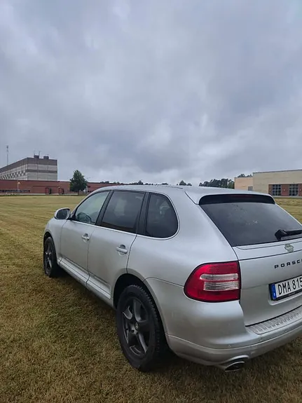 Porsche Cayenne 2005 photo 2