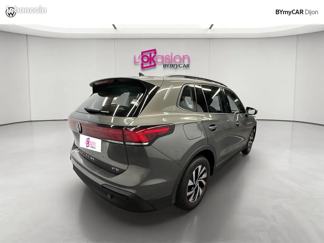 Volkswagen Tiguan 2024 photo 5