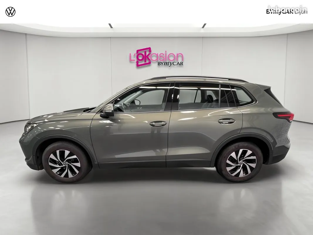 Volkswagen Tiguan 2024 photo 2