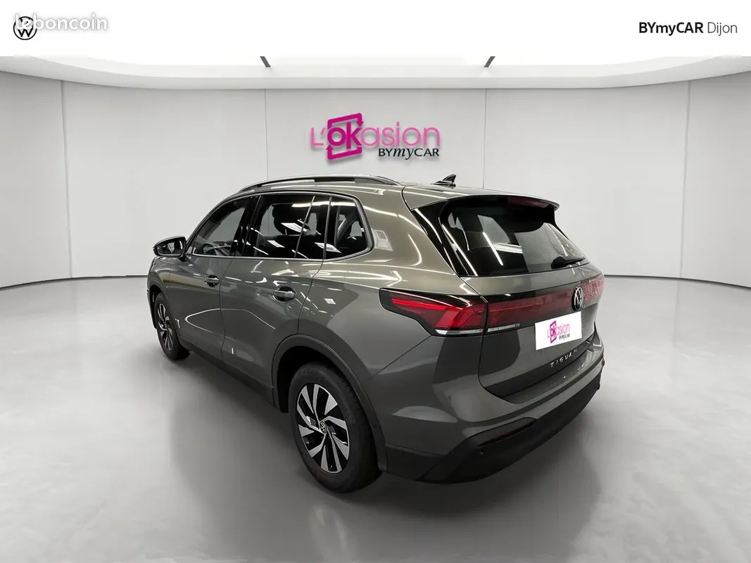 Volkswagen Tiguan 2024 photo 3
