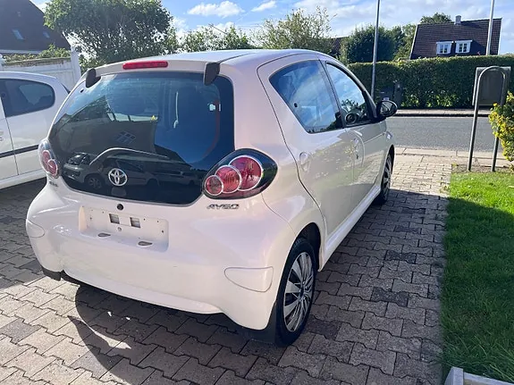 Toyota Aygo 2010 photo 4