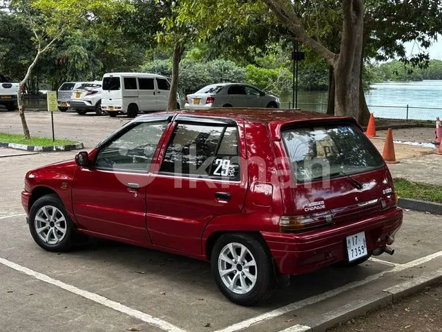 Daihatsu Charade 1987 photo 2