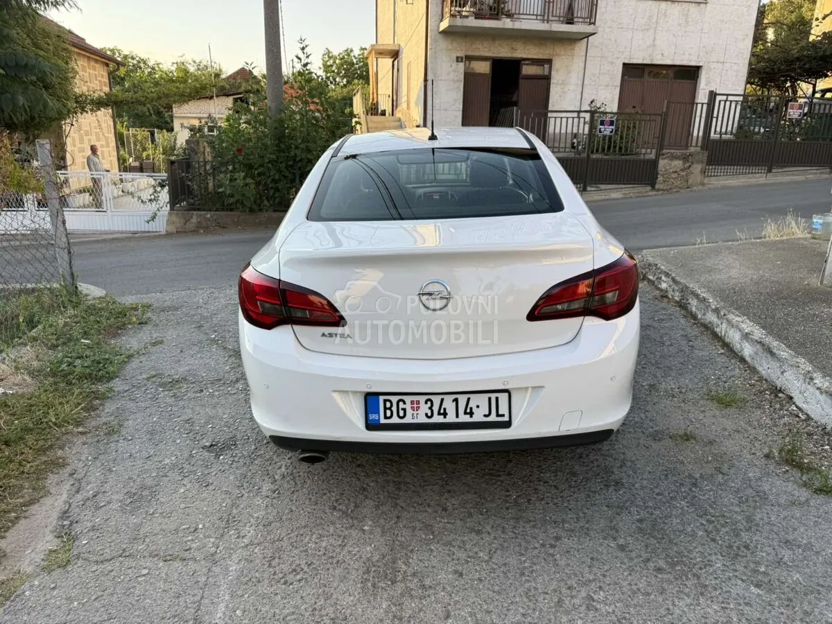 Opel Astra 2020 photo 4