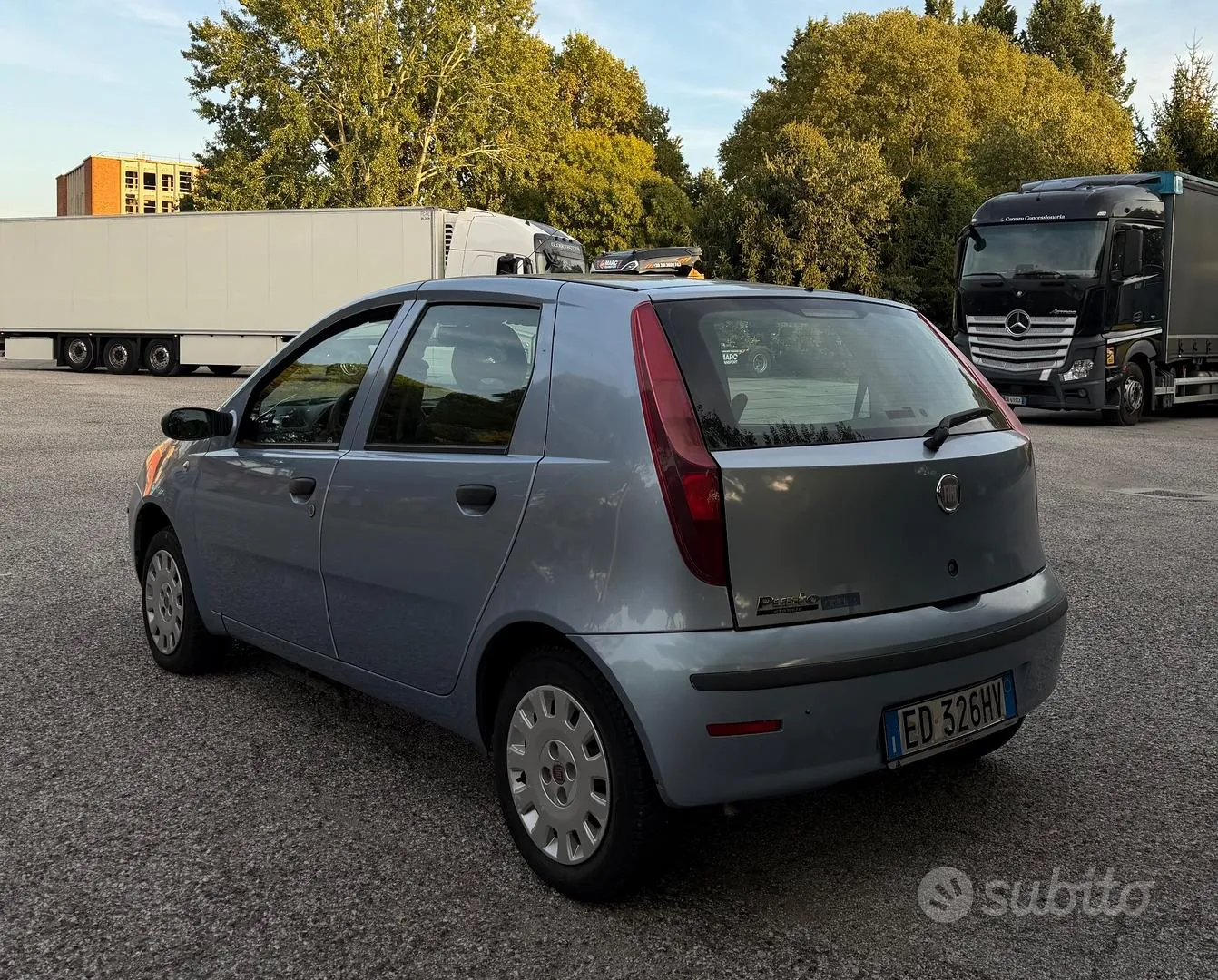 Fiat Punto 2010 photo 4