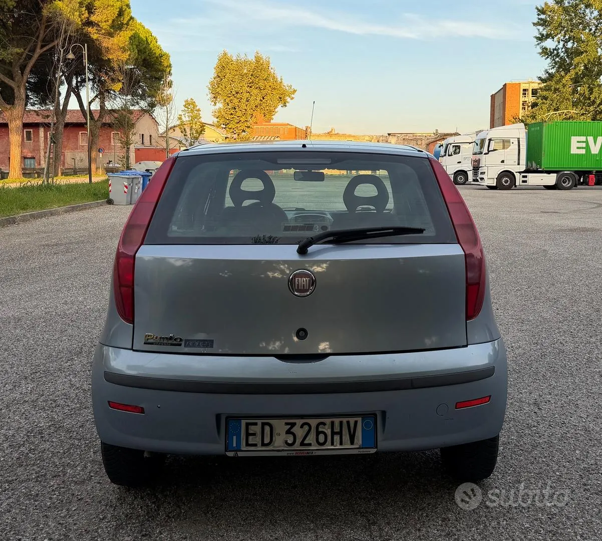 Fiat Punto 2010 photo 5