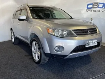 Mitsubishi Outlander 2005 photo 2