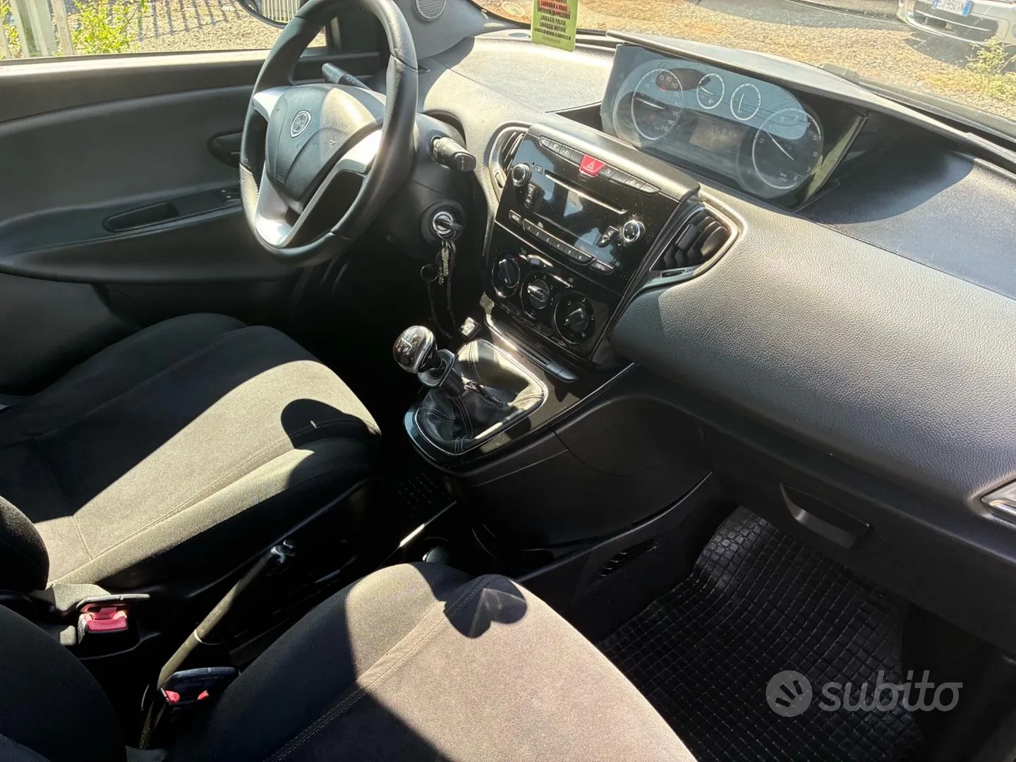Lancia Ypsilon 2014 photo 4