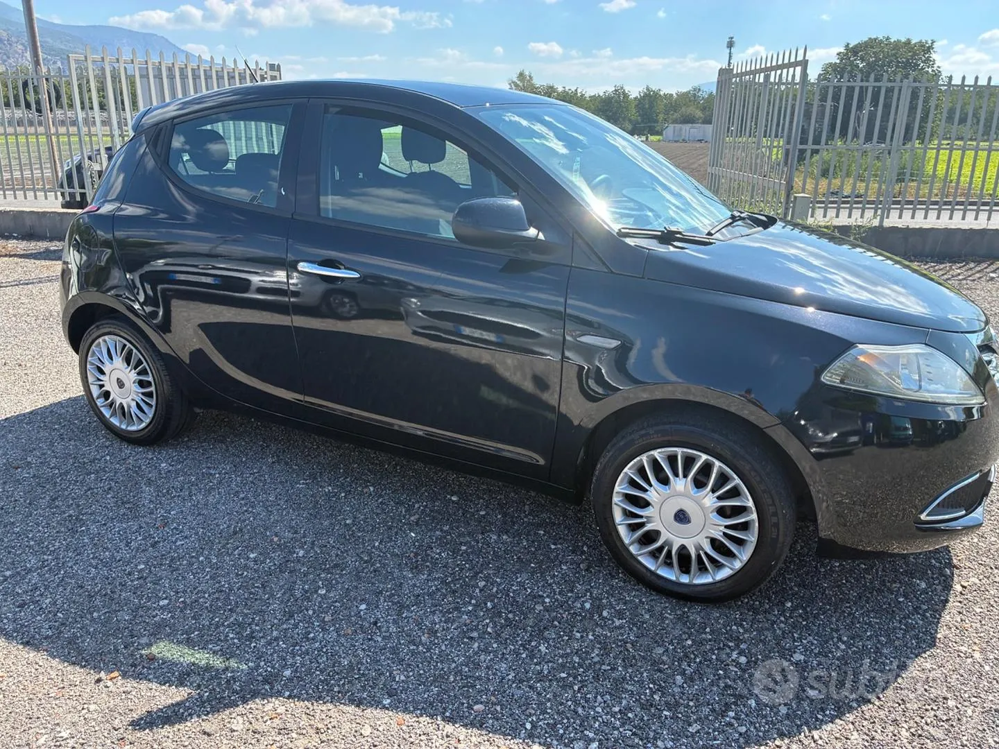 Lancia Ypsilon 2014 photo 3