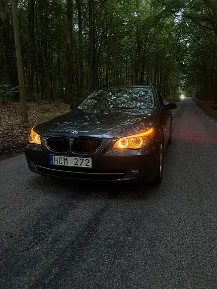 BMW 520I