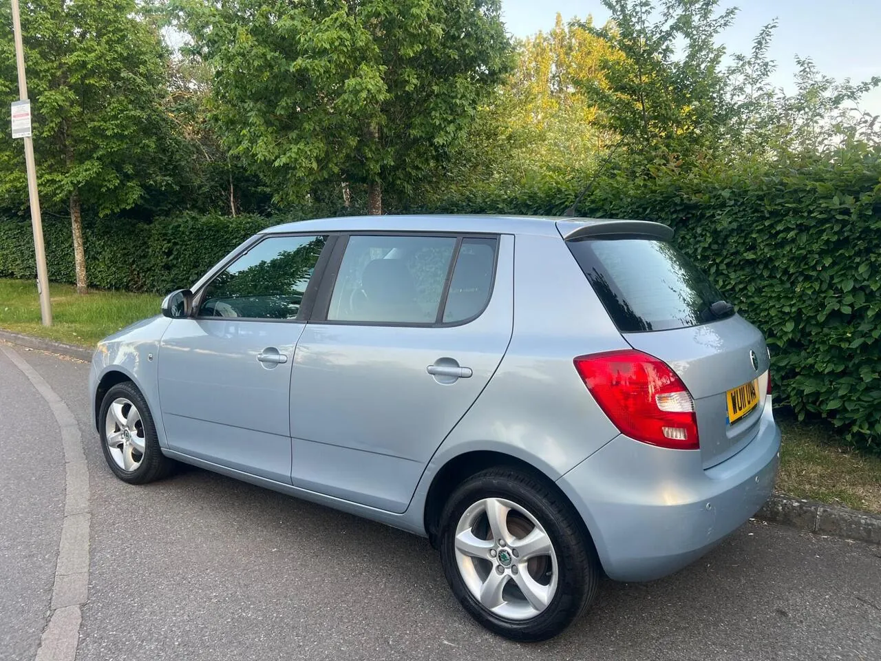 Skoda Fabia 2011 photo 3
