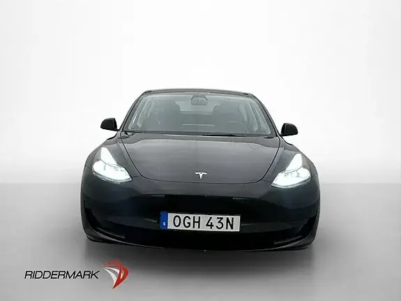 Tesla Model 3 2023 photo 3