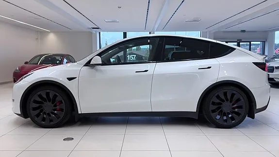 Tesla Model Y 2024 photo 5