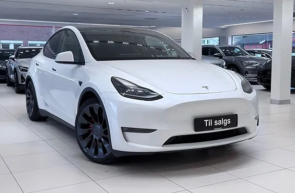 Tesla Model Y 2024 photo 2