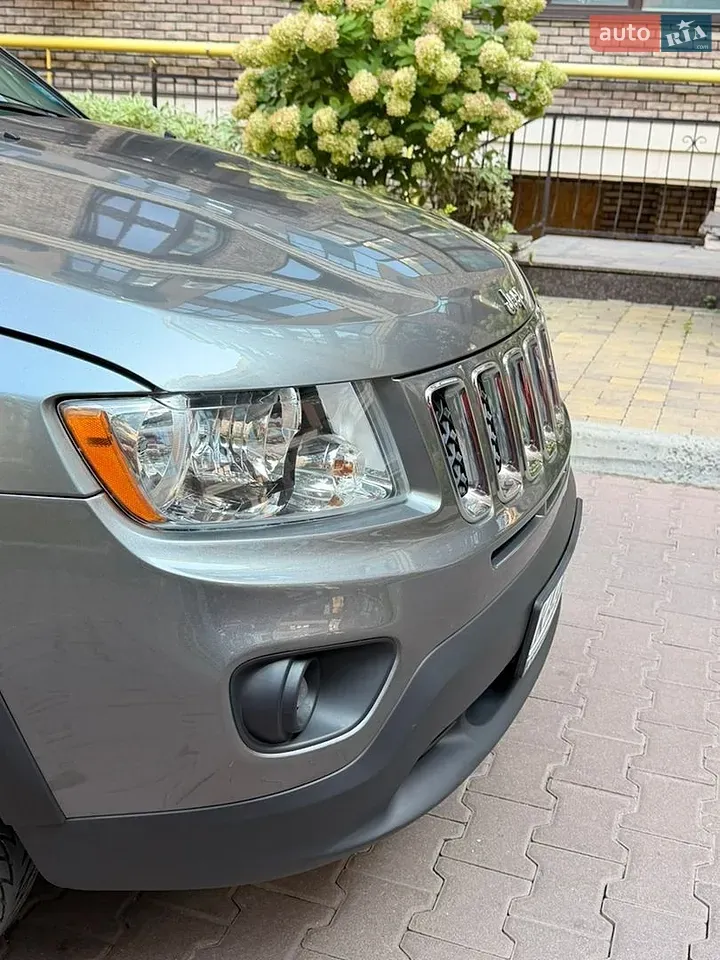 Jeep Compass 2011 photo 4