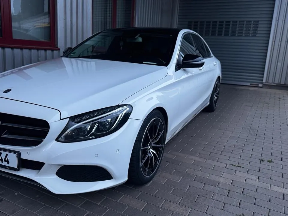 Mercedes-Benz C 220