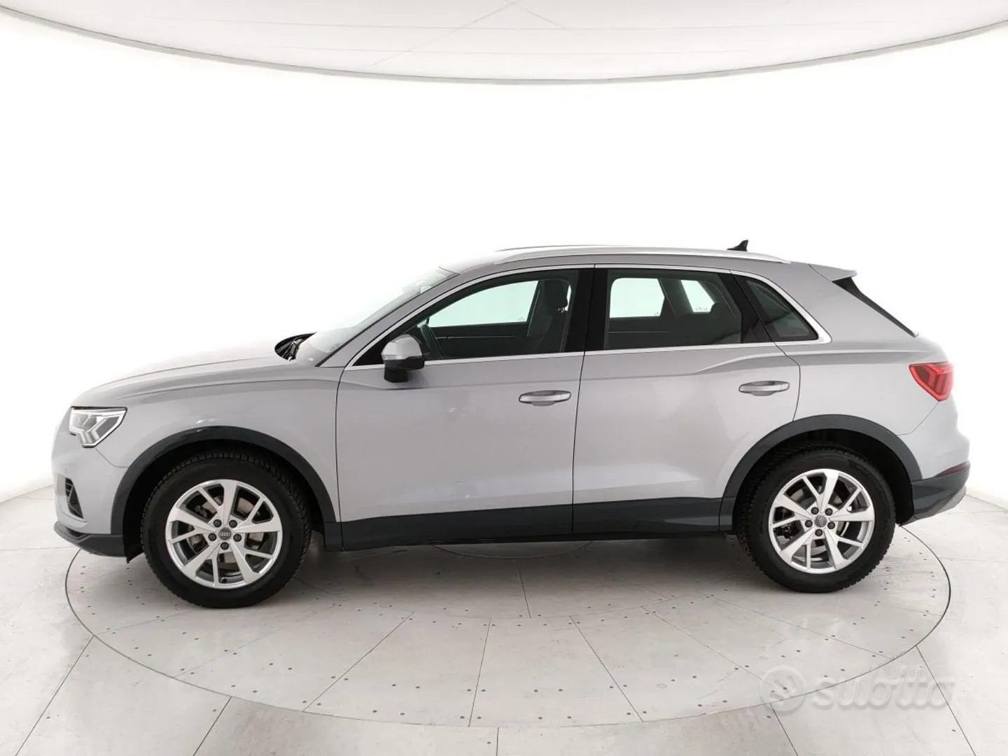 Audi Q3 2019 photo 2