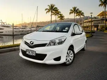Toyota Vitz 2014 photo 3