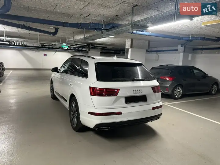 Audi Q7 2019 photo 5