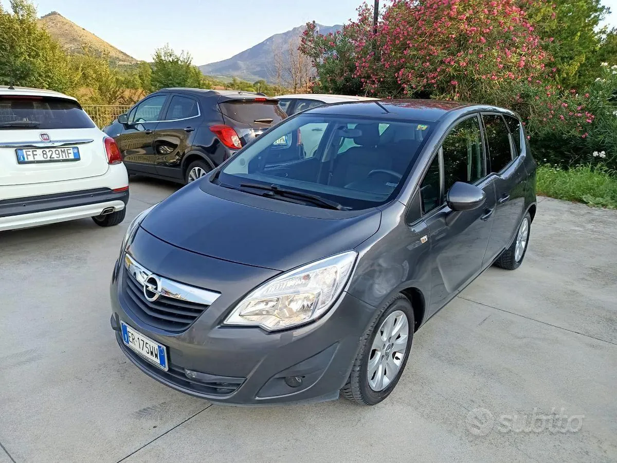 Opel Meriva 2013 photo 2