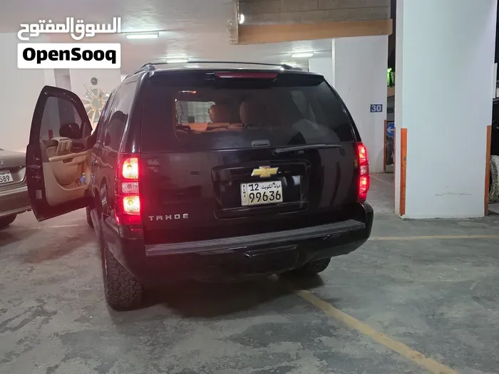 Chevrolet Tahoe 2012 photo 2