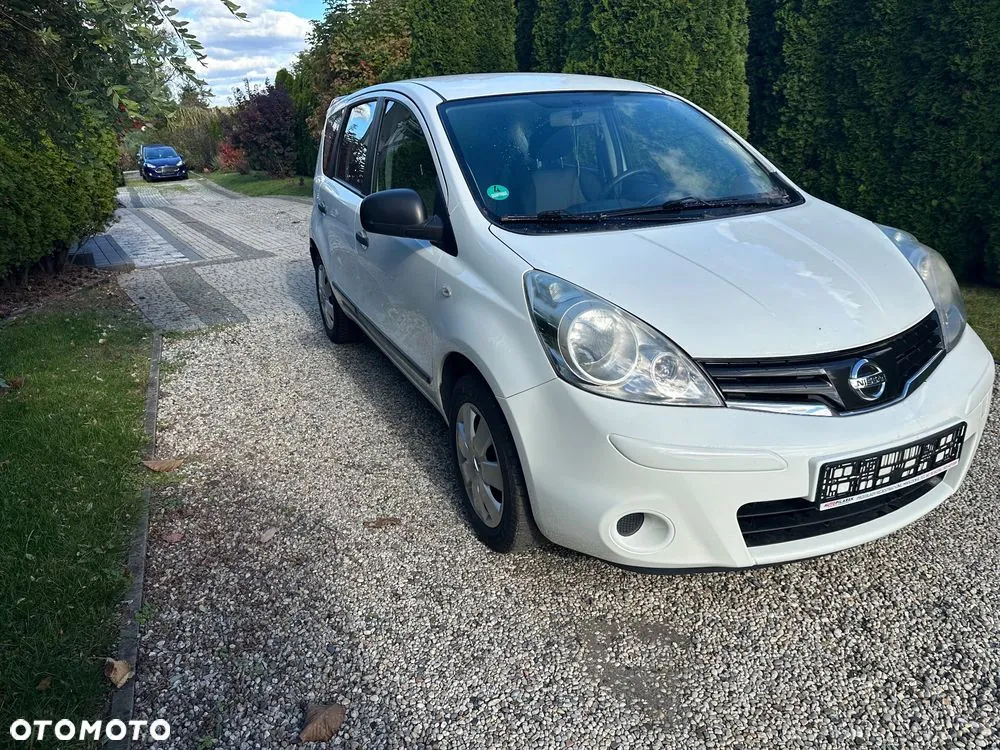 Nissan Note 2012 photo 2