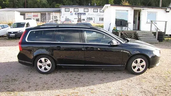 Volvo V70 2013 photo 2
