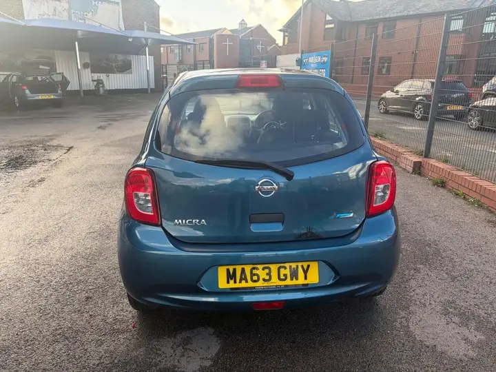 Nissan Micra 2013 photo 5