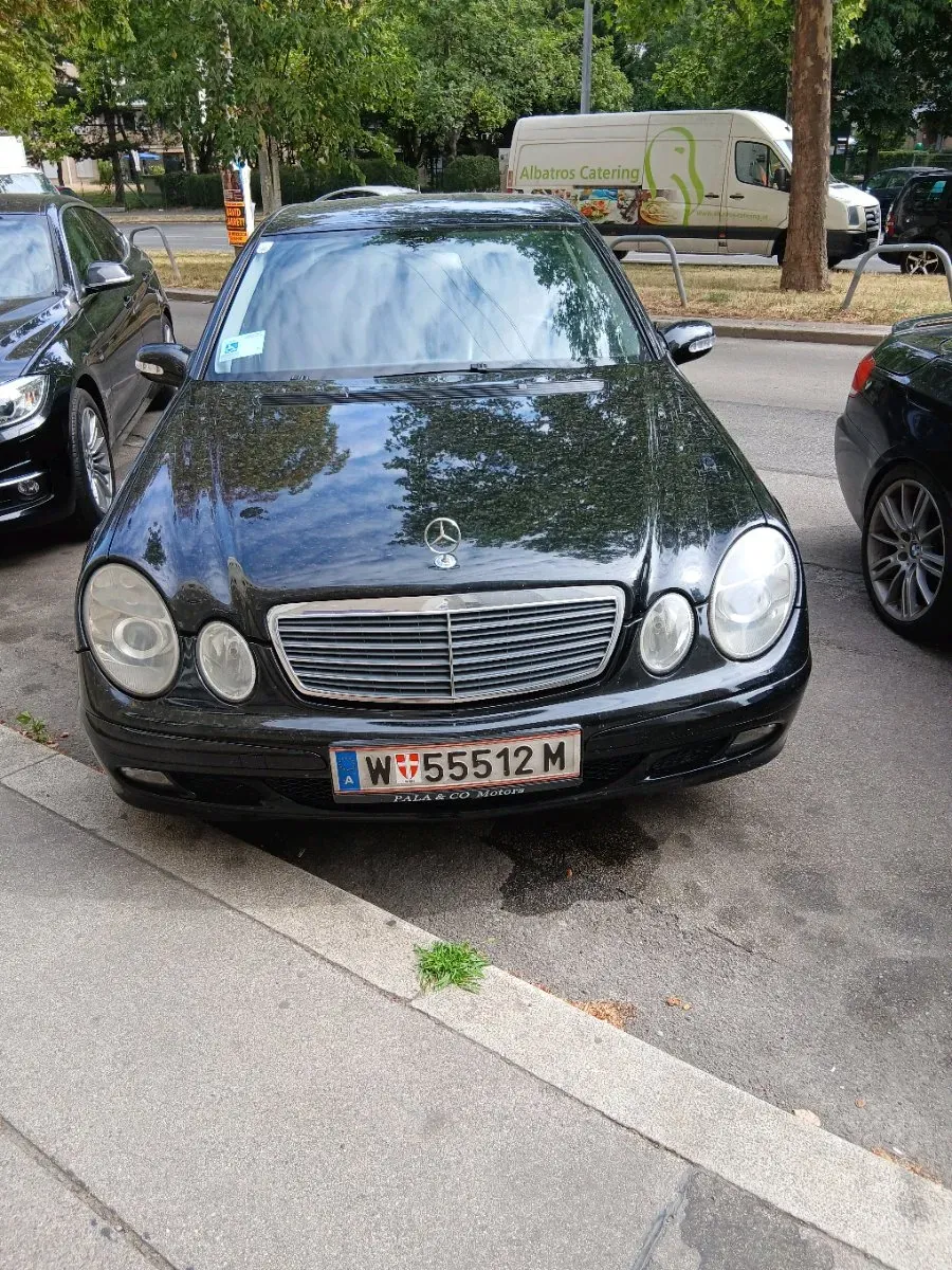 Mercedes-Benz E-Class 2006 photo 3