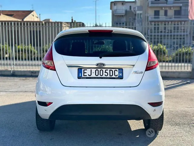 Ford Fiesta 2011 photo 5