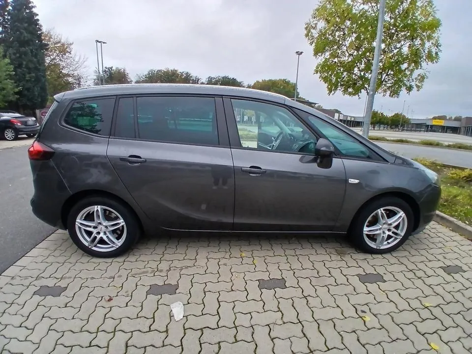 Opel Zafira Tourer