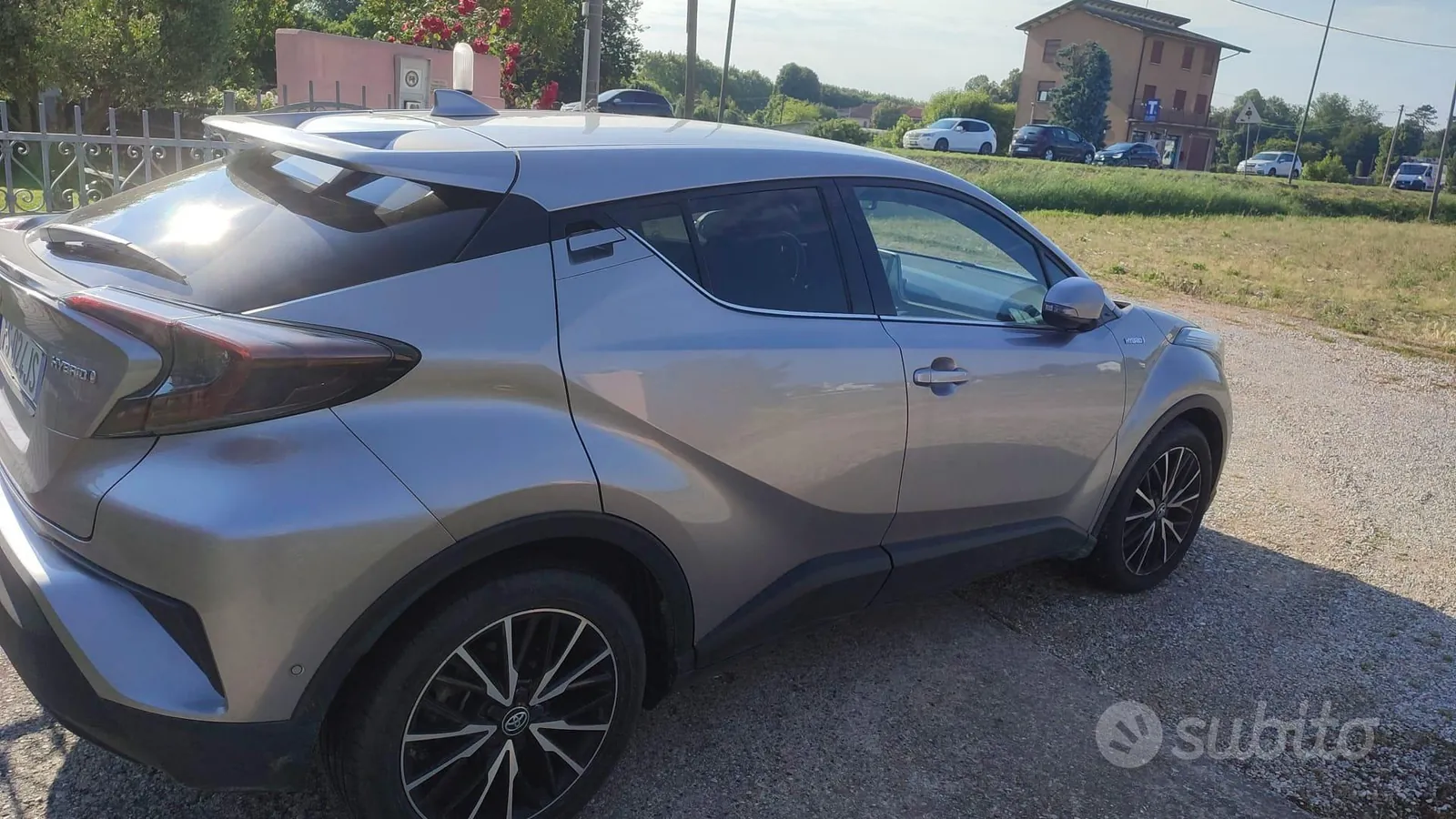 Toyota C-Hr 2018 photo 3