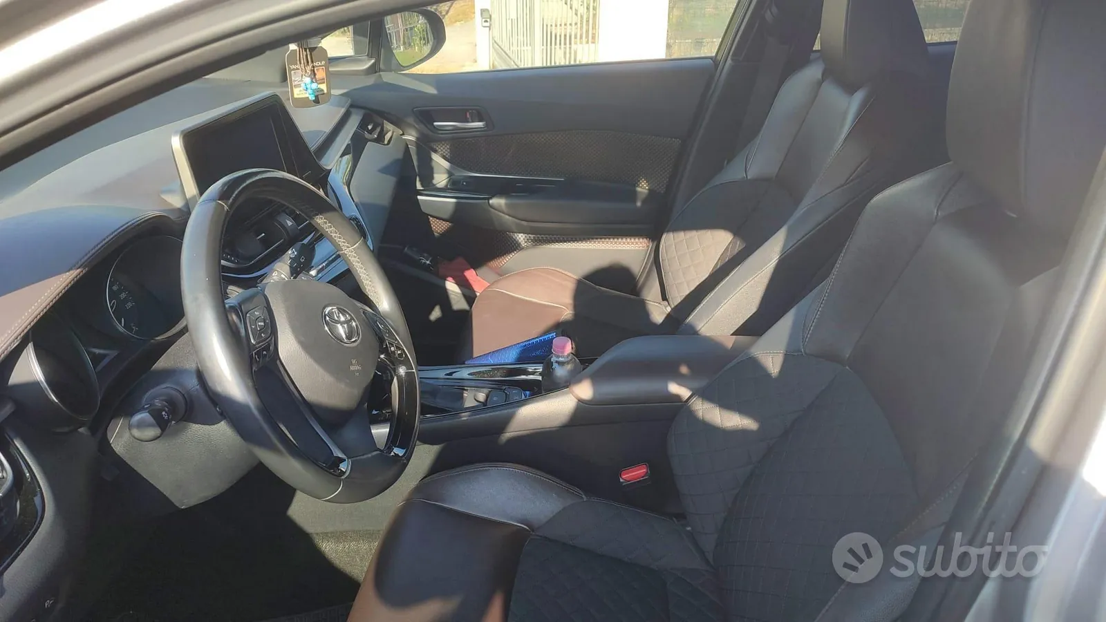 Toyota C-Hr 2018 photo 5
