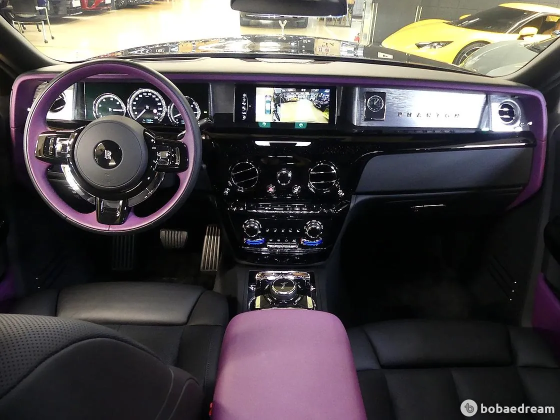 Rolls-Royce Phantom 2024 photo 4