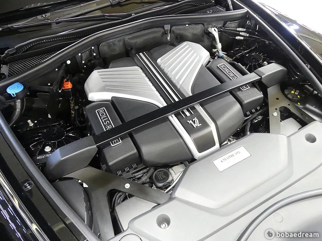 Rolls-Royce Phantom 2024 photo 5