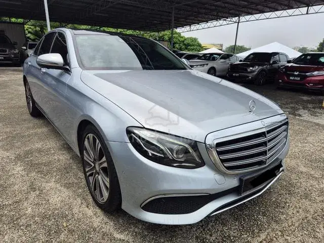 Mercedes-Benz E200