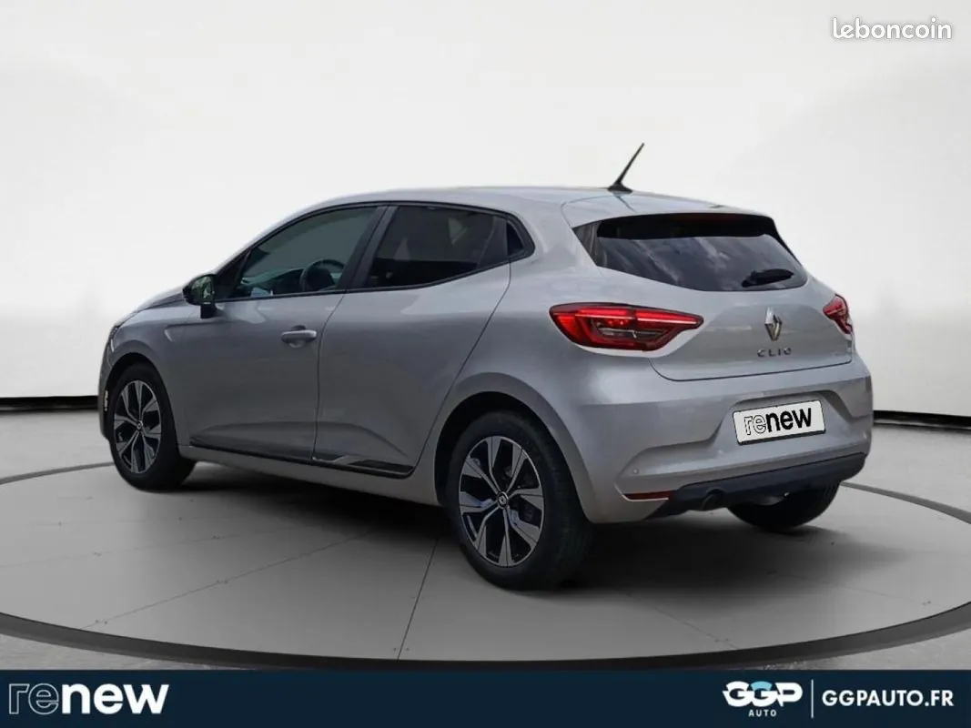 Renault Clio 2023 photo 3