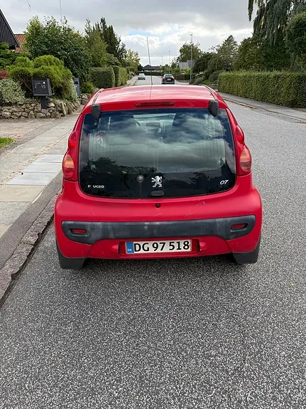 Peugeot 107 2008 photo 4