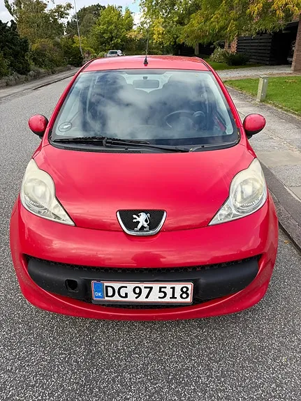 Peugeot 107 2008 photo 2