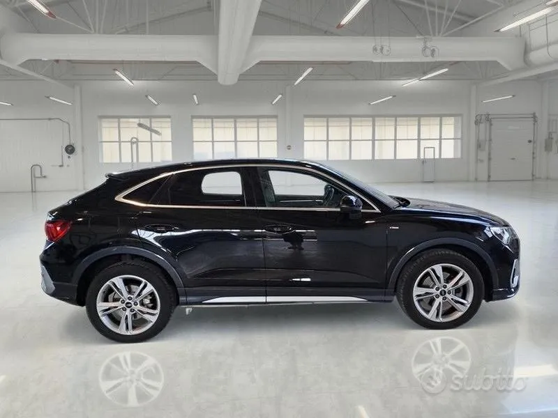 Audi Q3 2022 photo 3