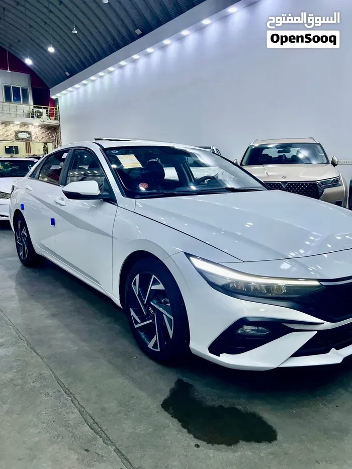 Hyundai Elantra 2025 photo 2